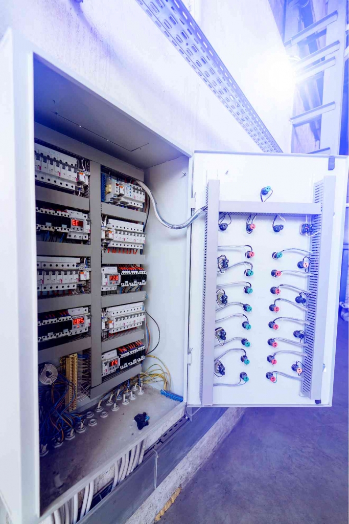 new light eletricista - especialista em Manutenção de Rede Elétrica